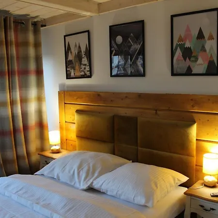 Pod Zielonym Wierchem Chalet *